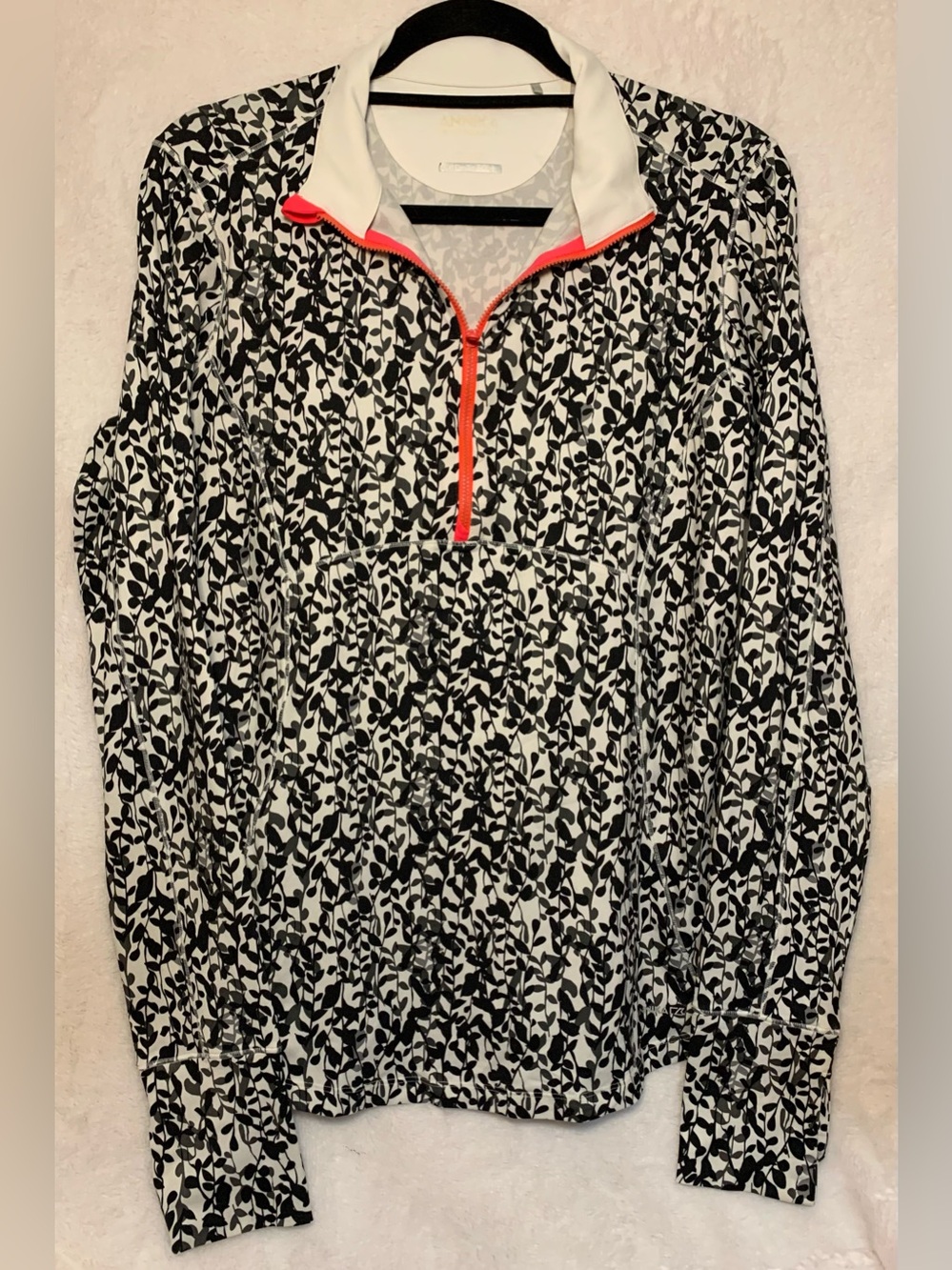 Annika Athletic Pullover Top